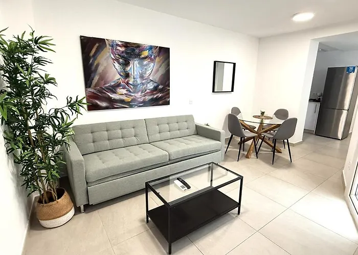 Apartment And Bright *